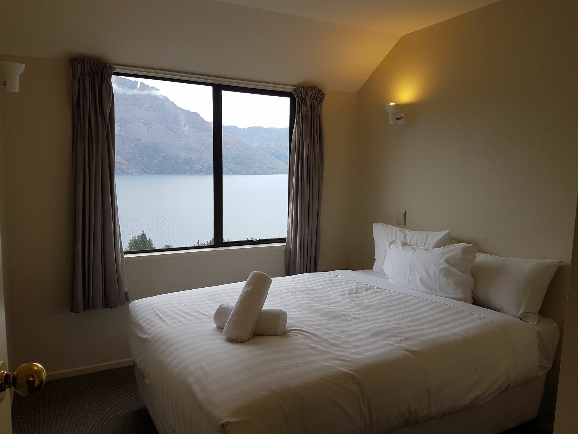 Queenstown Lakeview Holiday Home-5Mins To Town Dış mekan fotoğraf